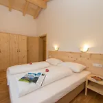 Penthousewohnung Mit Garten Sauna Pool Hébergement de vacances Maishofen