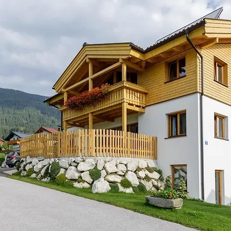 Сasa de vacaciones Penthousewohnung Mit Garten Sauna Pool